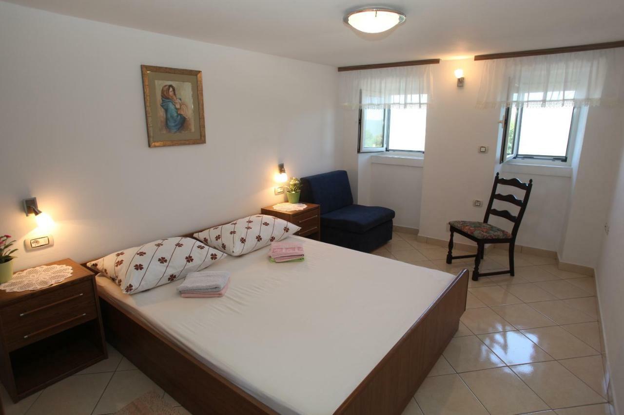 Accommodation Lily Vrana  Стая снимка
