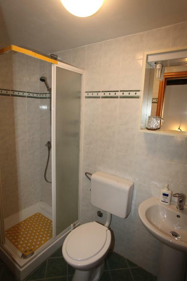 Accommodation Lily Vrana  Екстериор снимка